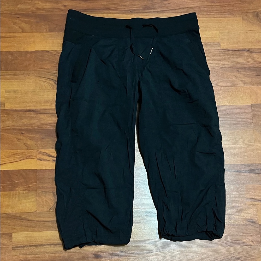 lululemon studio crop